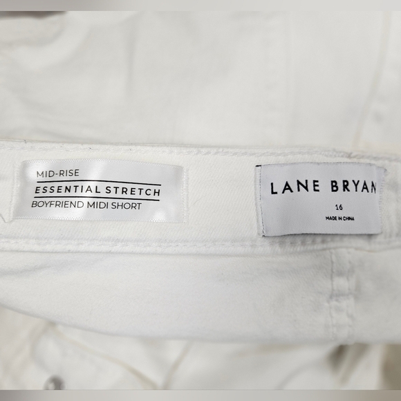 LANE BRYANT Boyfriend Midi Short - Pride Paint Splatter 16 - Picture 5 of 6